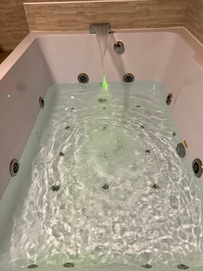 Magnifique Loft 35M2 Jacuzzi Rvb Night 1 Hotel อาเมียงส์ ภายนอก รูปภาพ