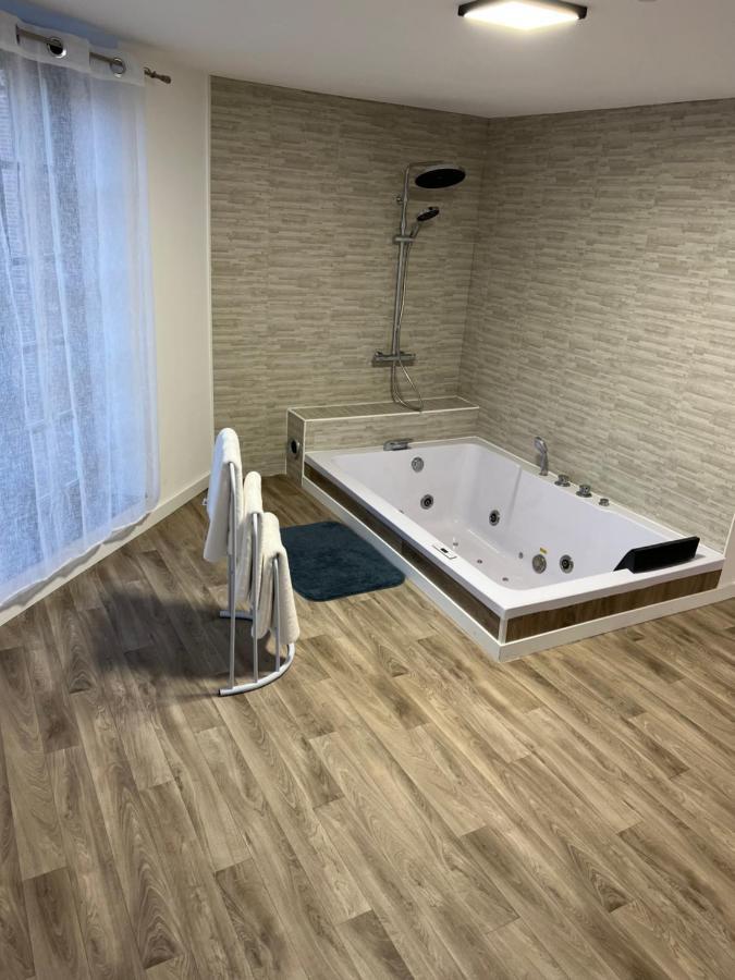 Magnifique Loft 35M2 Jacuzzi Rvb Night 1 Hotel อาเมียงส์ ภายนอก รูปภาพ