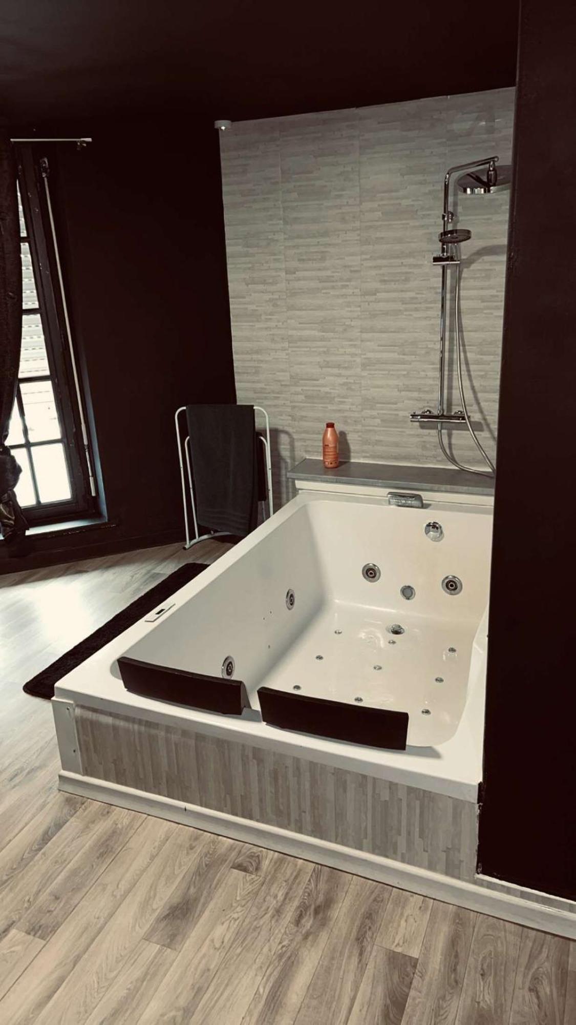 Magnifique Loft 35M2 Jacuzzi Rvb Night 1 Hotel อาเมียงส์ ภายนอก รูปภาพ